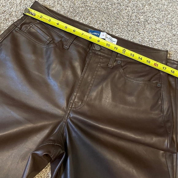 Old Navy | High-Waisted OG Straight Faux-Leather Ankle Pants | Chocolate Brown - Picture 6 of 10